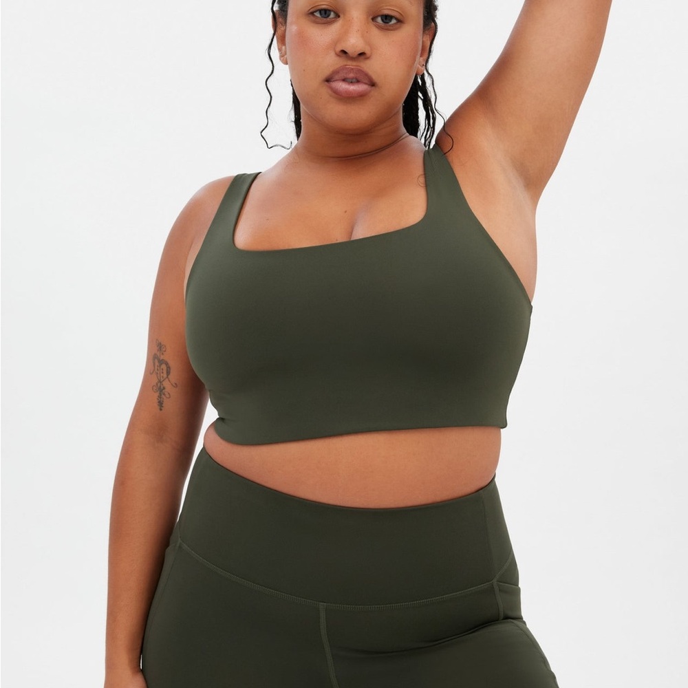 Girlfriend Collective Tommy Cropped Sports Bra in Terrace Green | Sz 4XL | NWT